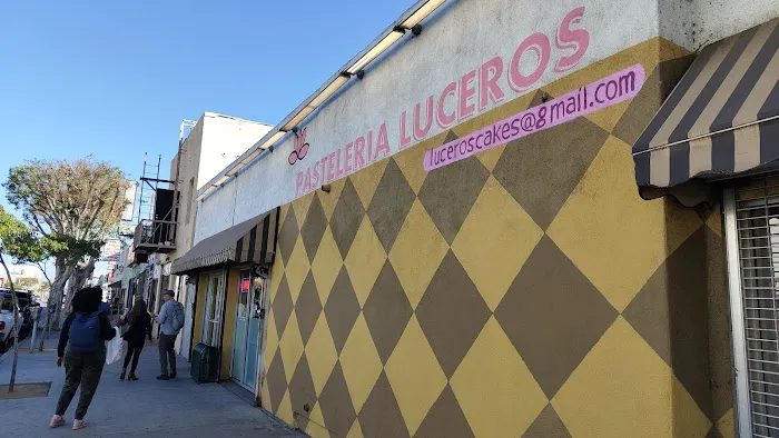 Pasteleria Luceros Picture 4