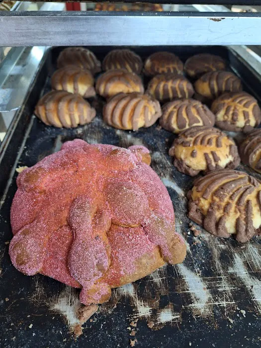 La Favorita Bakery Picture 10