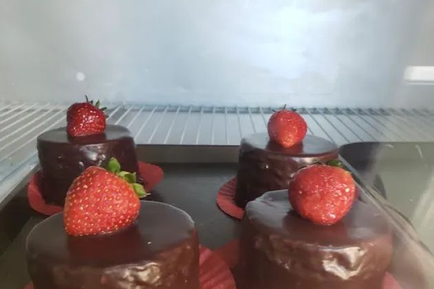 Bares Bakery