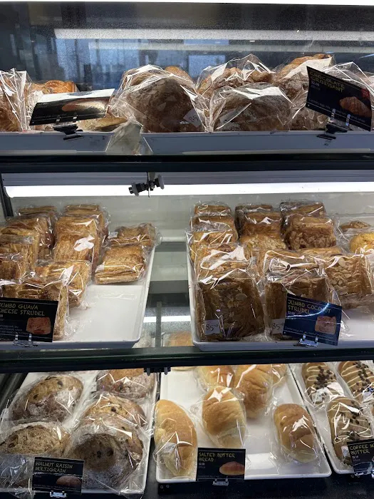 85°C Bakery Cafe - Cypress Picture 7