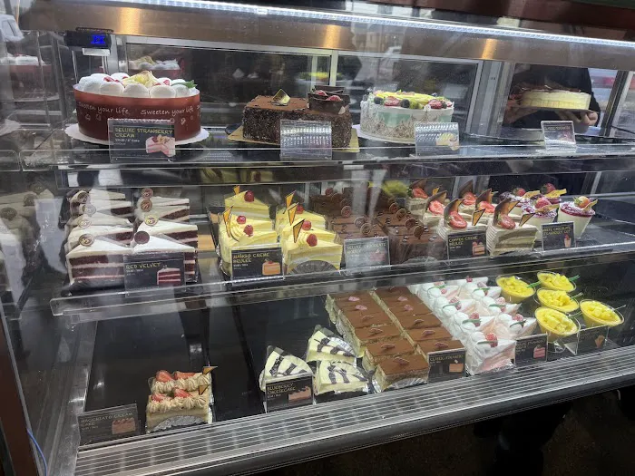 85°C Bakery Cafe - Cypress Picture 2