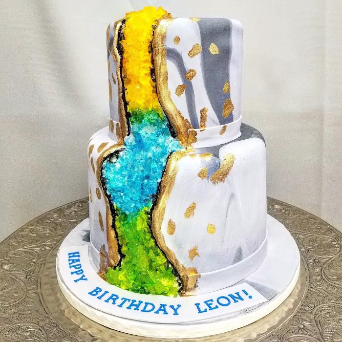 Helena Wirth Custom Cakes Picture 9