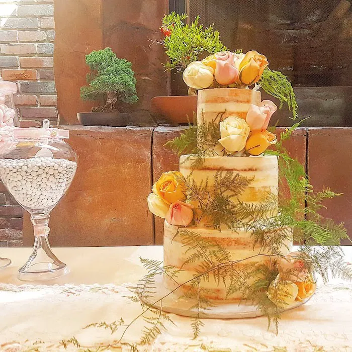 Helena Wirth Custom Cakes Picture 3