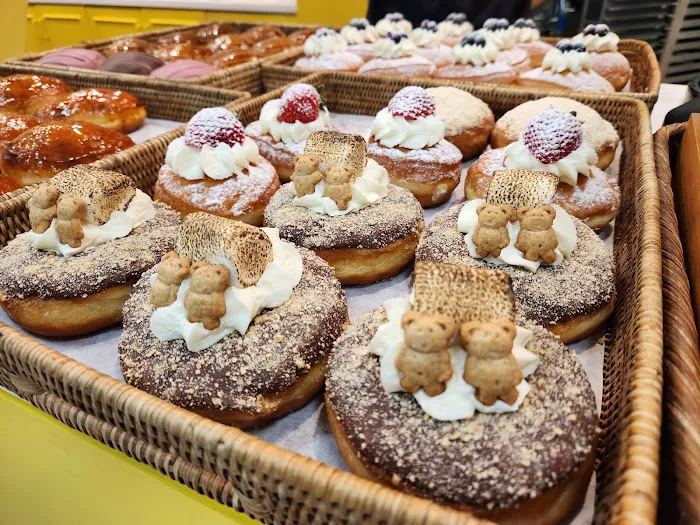 Flour Premium Doughnut Picture 9