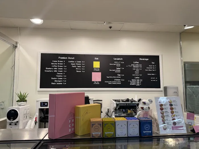 Flour Premium Doughnut Picture 4