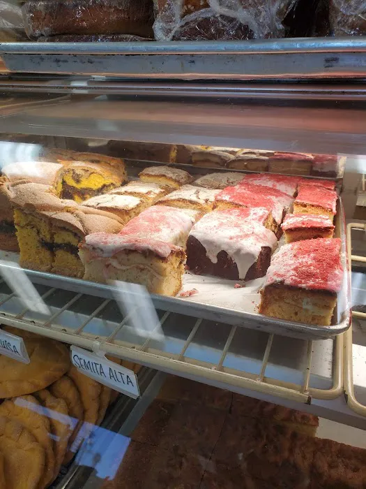 Panaderia Cuscatleca Picture 8