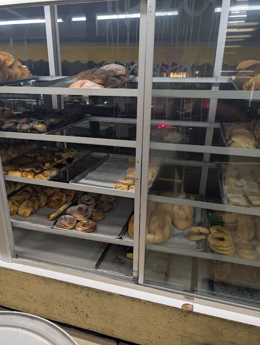 Huicho's Bakery Picture 3