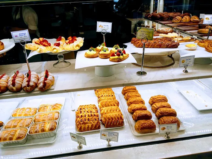 Paris Baguette Picture 3