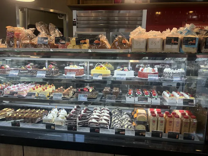 85°C Bakery Cafe - Downtown Los Angeles Picture 1