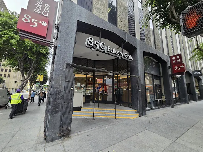 85°C Bakery Cafe - Downtown Los Angeles Picture 9