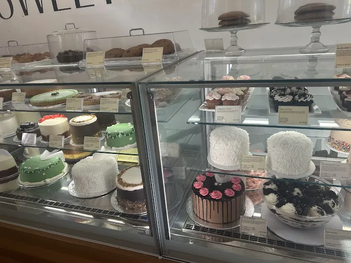 Sweet Lady Jane Picture 4