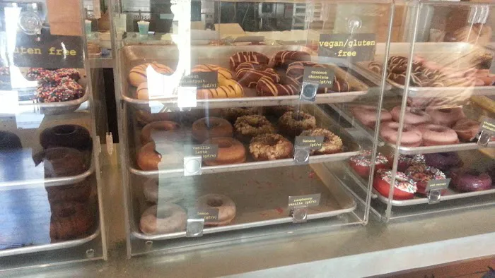 fōnuts donut bakery Picture 1