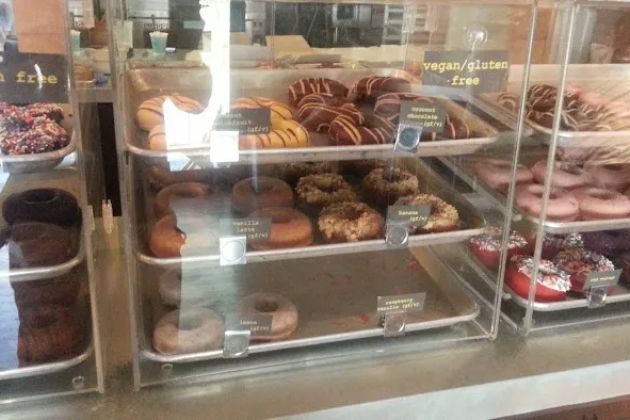 fōnuts donut bakery