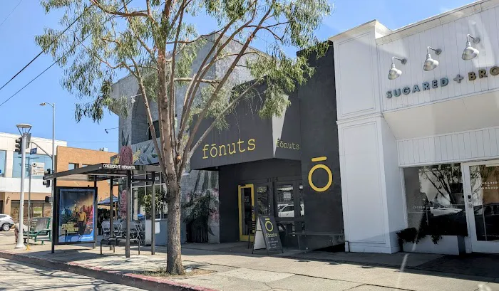 fōnuts donut bakery Picture 4