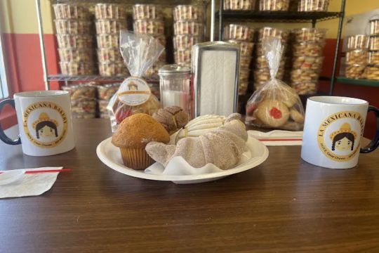 La Mexicana Bakery