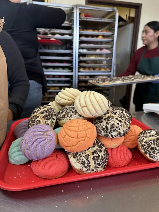 Lalo's Bakery Picture 8
