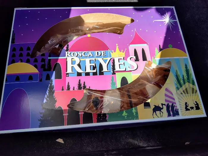 El Rey Bakery Picture 3