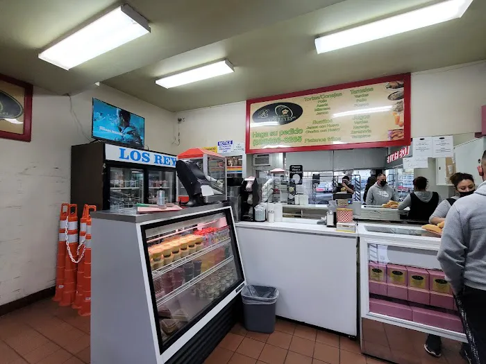 El Rey Bakery Picture 1