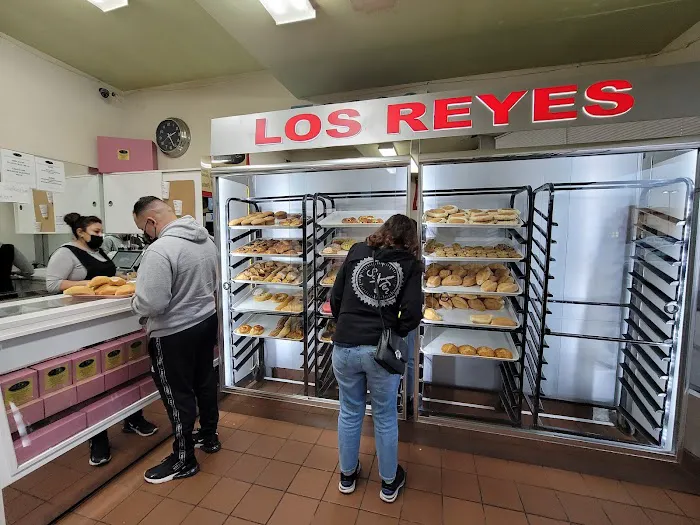 El Rey Bakery Picture 2