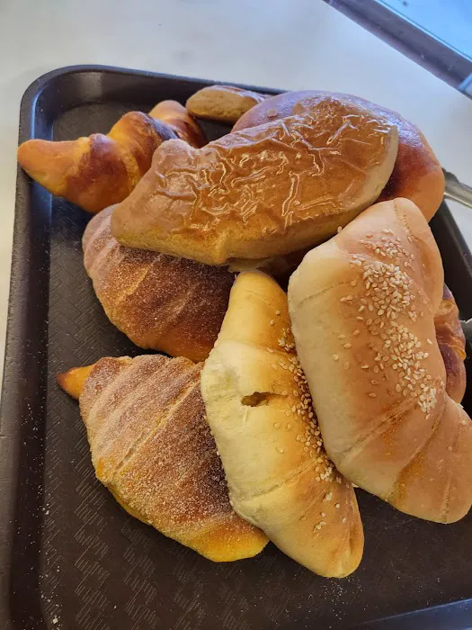 La Moderna Bakery Picture 6