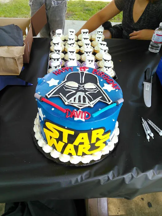 Pin Up Cakes Picture 10