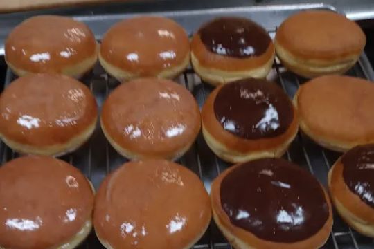 H & H Donuts