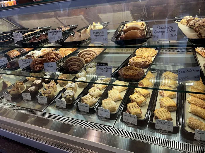 Porto's Bakery and Cafe Picture 9
