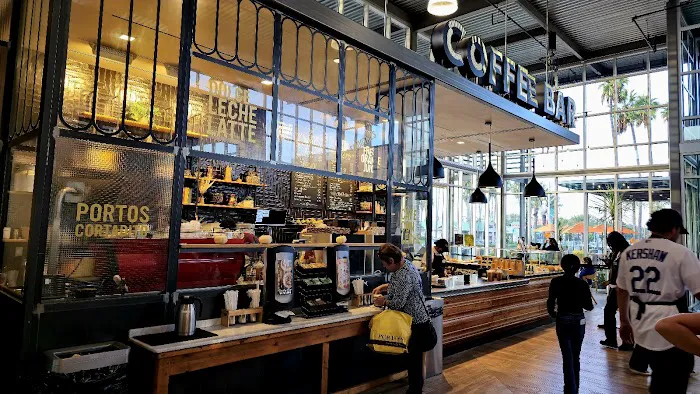 Porto's Bakery and Cafe Picture 2