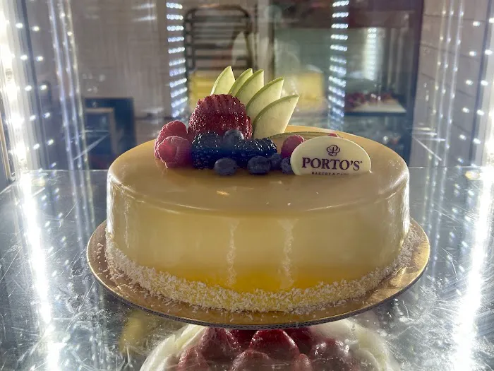 Porto's Bakery and Cafe Picture 3
