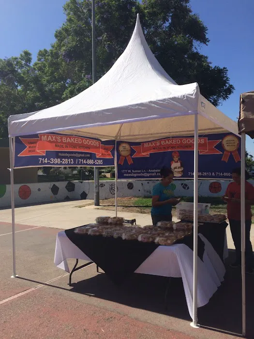 MAX'S BAKED GOODS Panaderia Picture 8