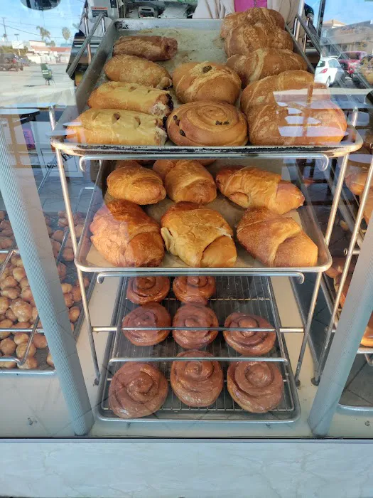 Baker's Dozen Donuts Picture 3