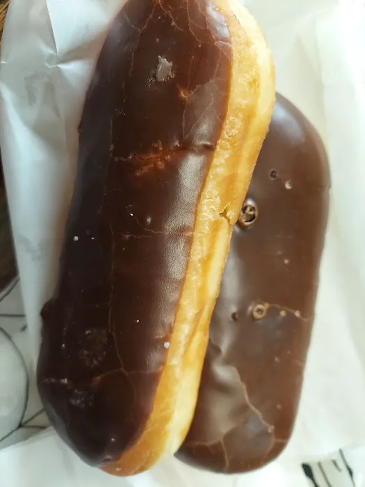 K D's Donut Shop Picture 7