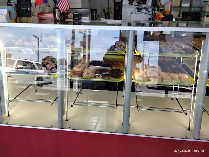 Dey's Donuts & Croissant Picture 4