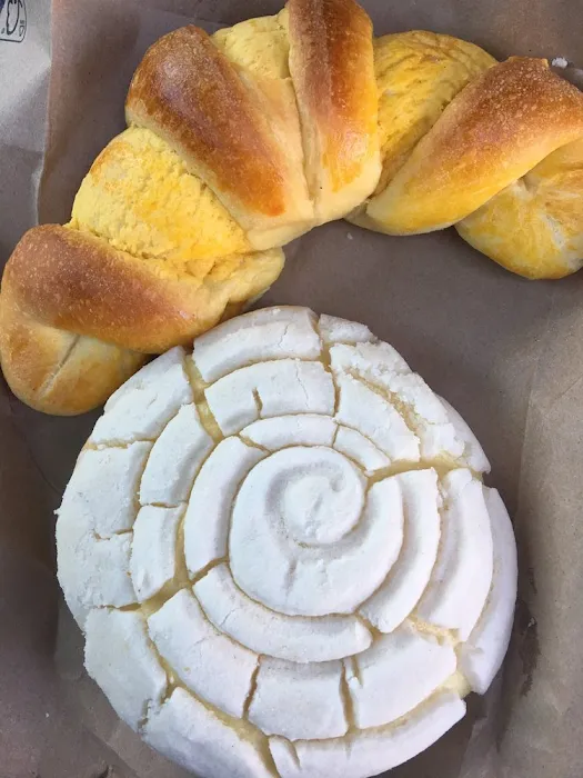 Los Compadres Bakery Picture 5
