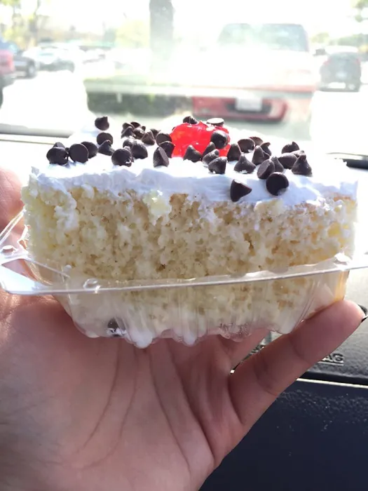 Los Compadres Bakery Picture 7