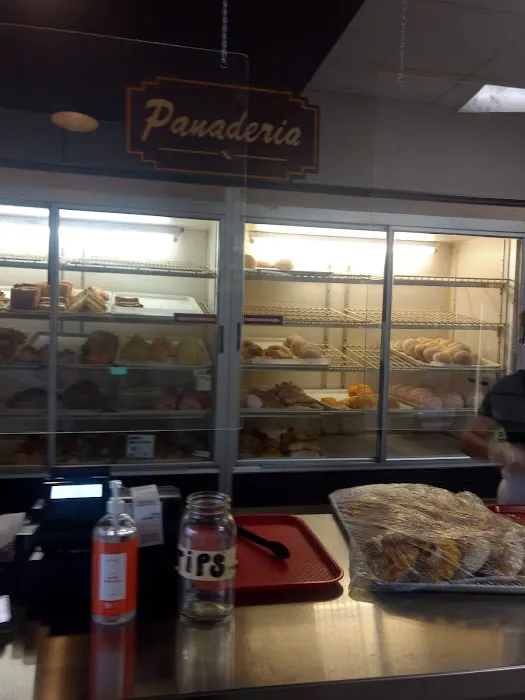 Los Compadres Bakery Picture 3