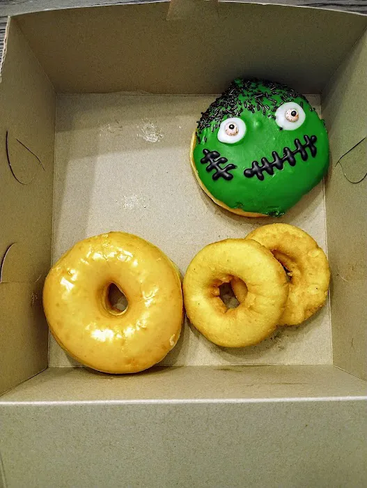 Mother Made Donuts Picture 10