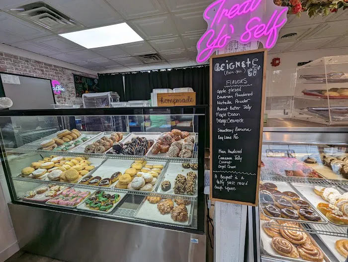 Cloud 9 Donuts Picture 3