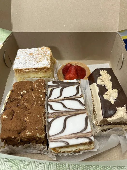 Elisa's Bakery Picture 7