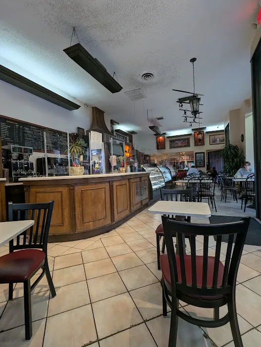 Elysee Bakery & Cafe Picture 10