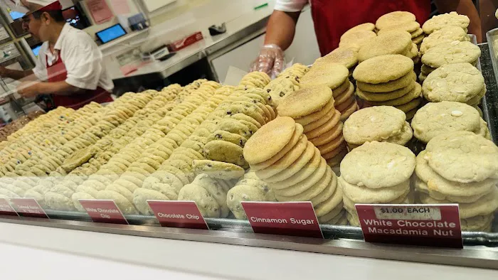 Diddy Riese Picture 8