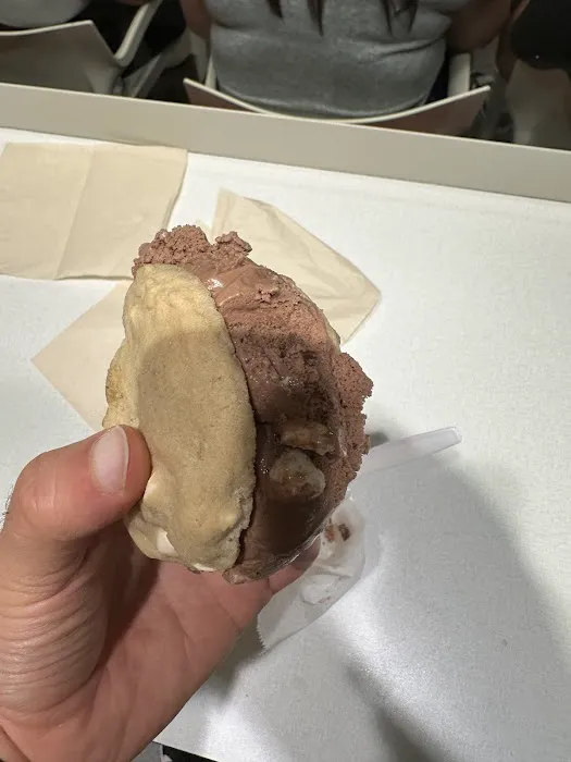 Diddy Riese Picture 5