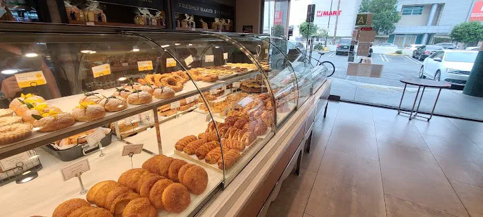 Paris Baguette Picture 2
