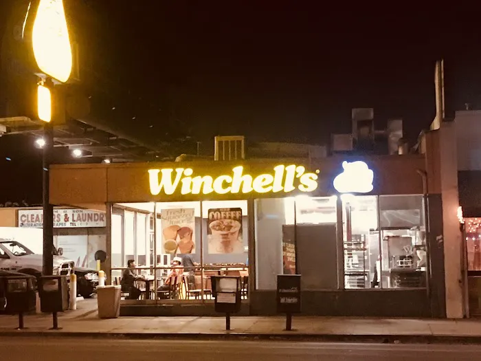 Winchell's Donut House Picture 10