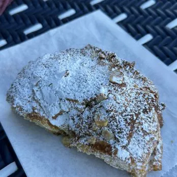 LA Chouquette Picture 2