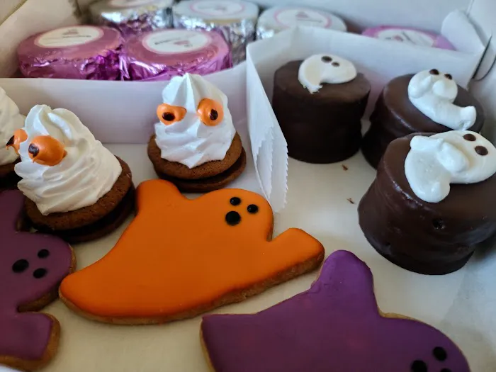 Cake Monkey Bakery Picture 9