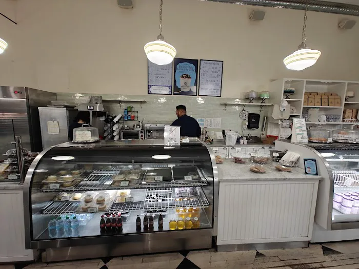 Magnolia Bakery - Los Angeles Picture 2