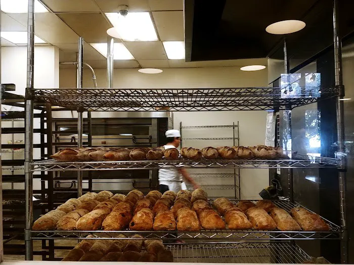 Bread Lounge Picture 6