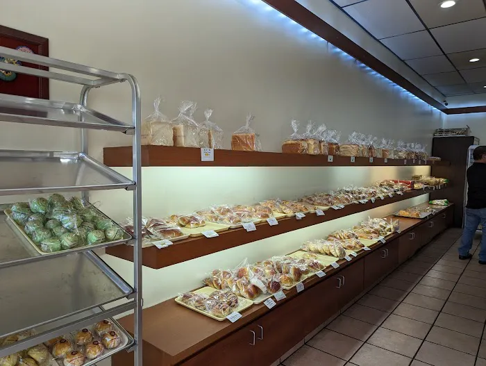 Domies Bakery Picture 10