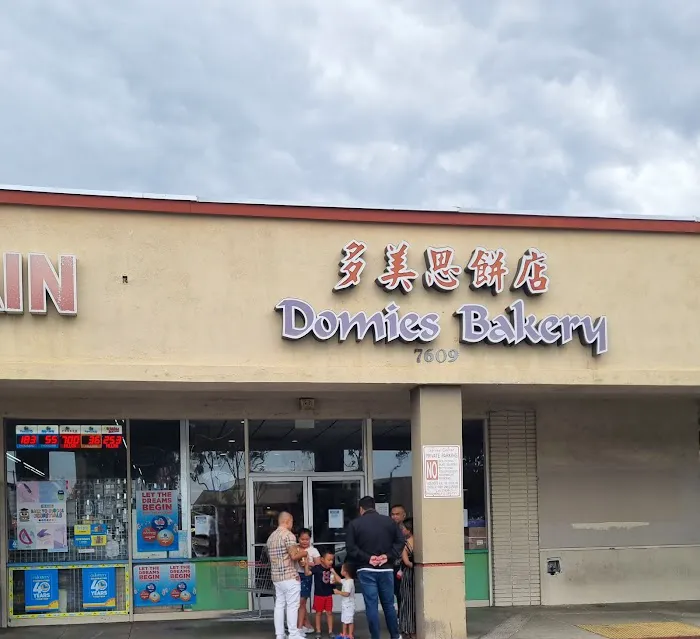 Domies Bakery Picture 3